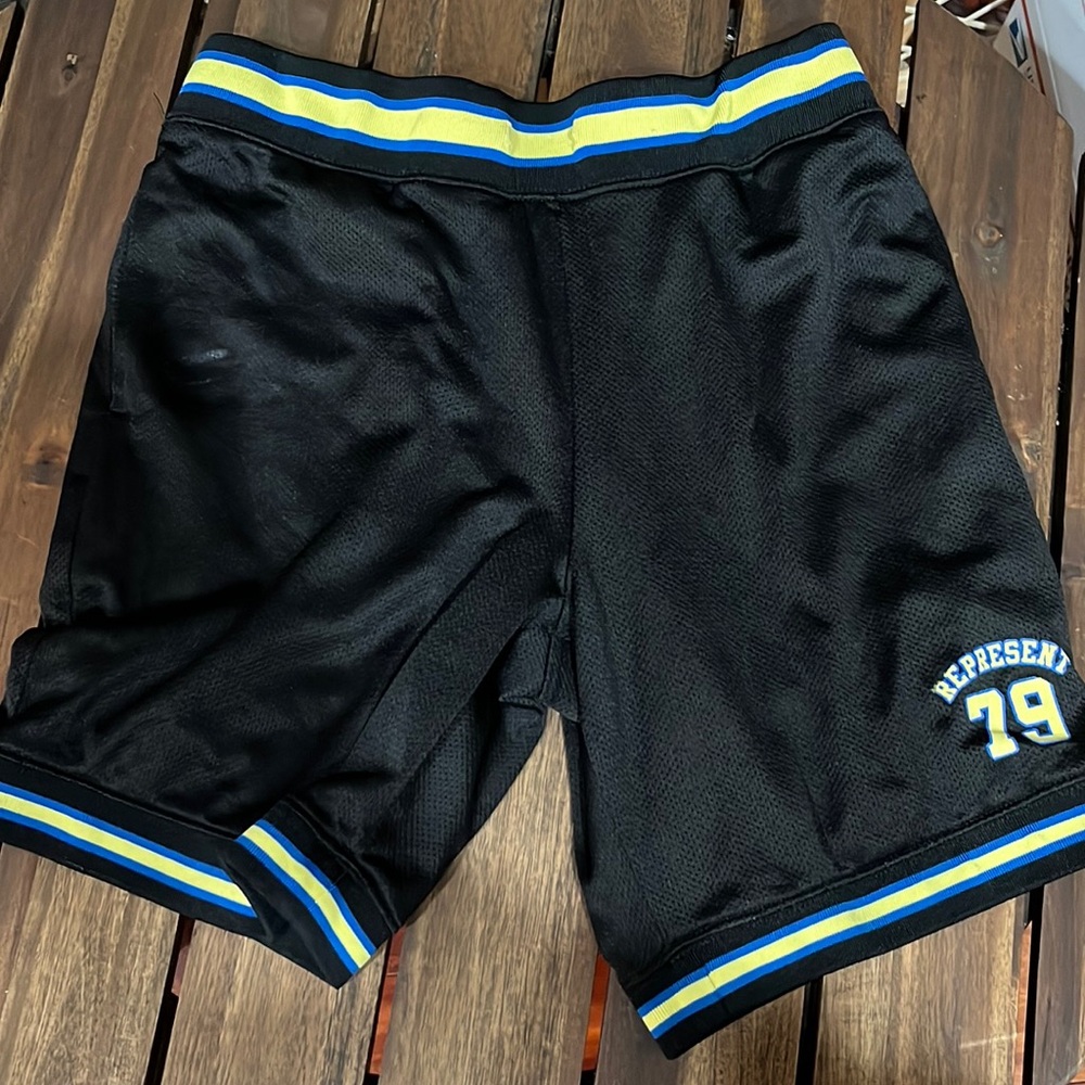 Small Preloved Men’s Shorts